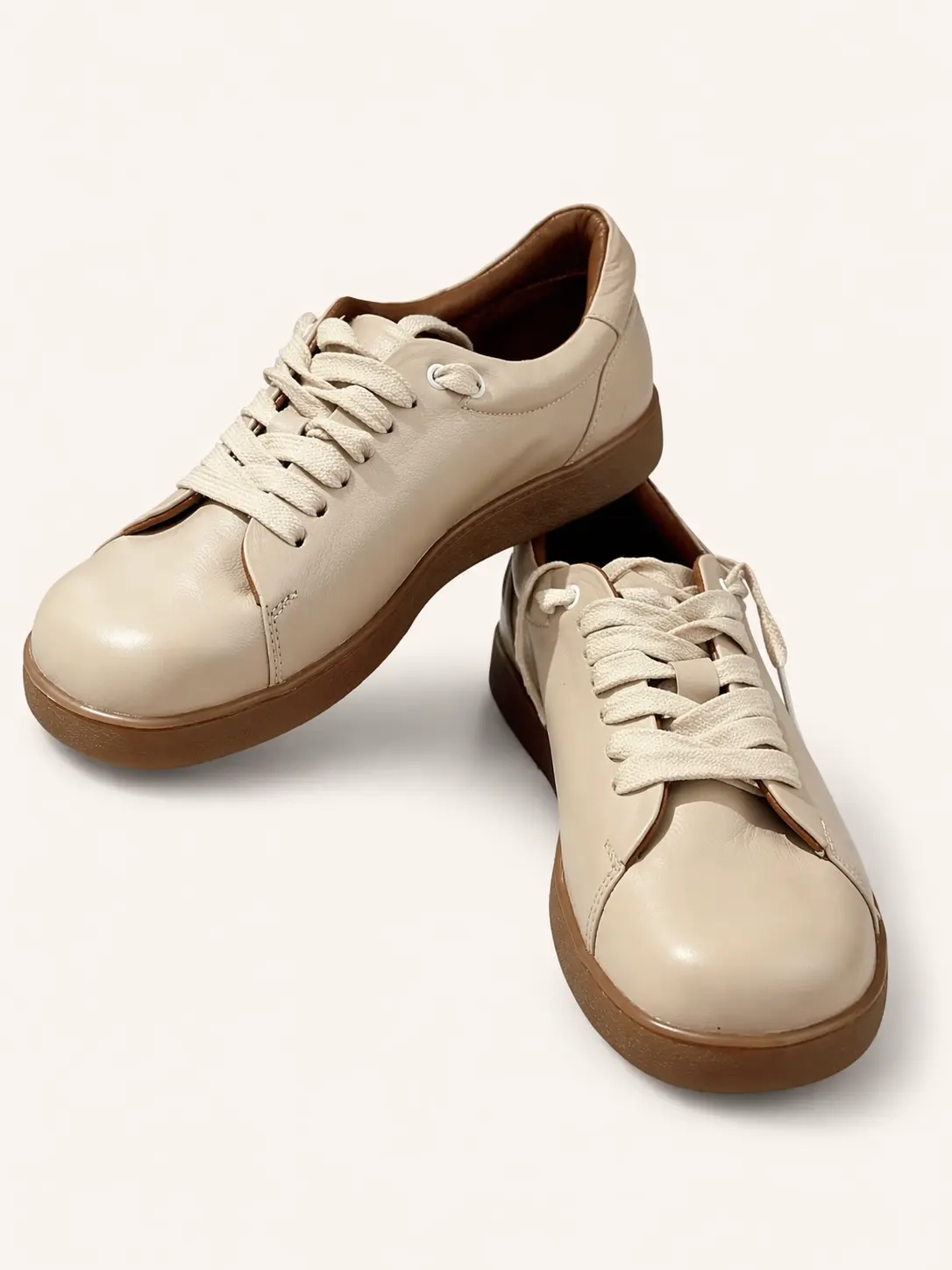 Minimalist Leather Ergonomic Sneakers